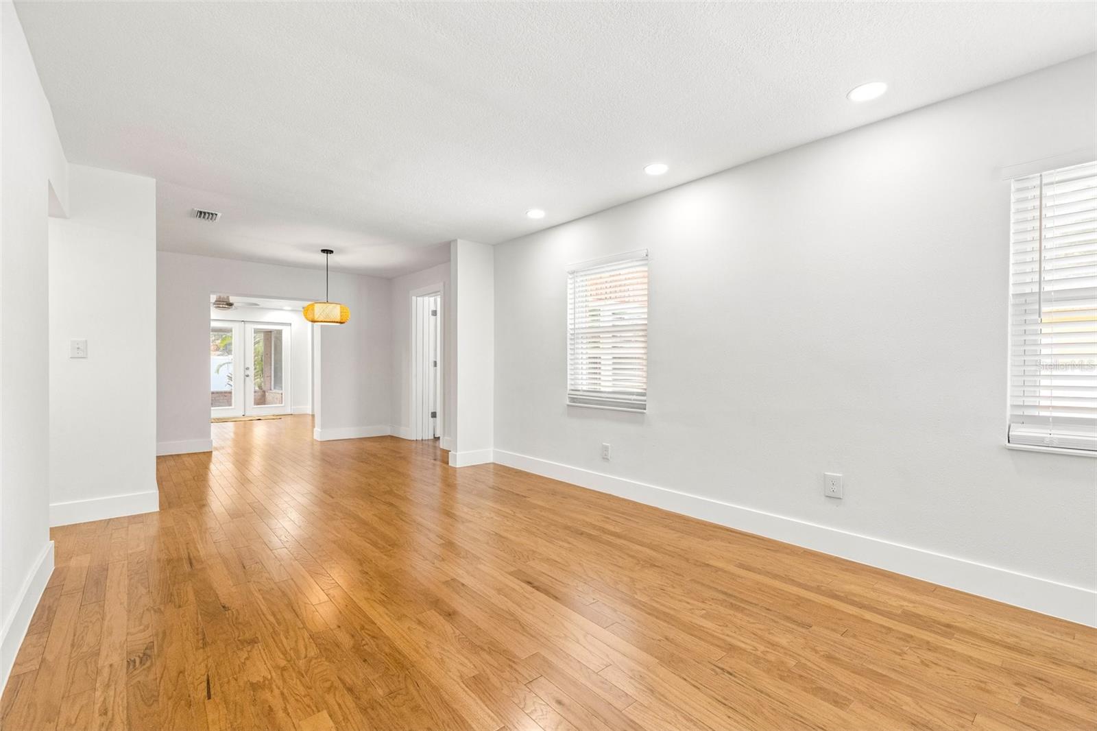 Beautiful oak hardwood floors throughout