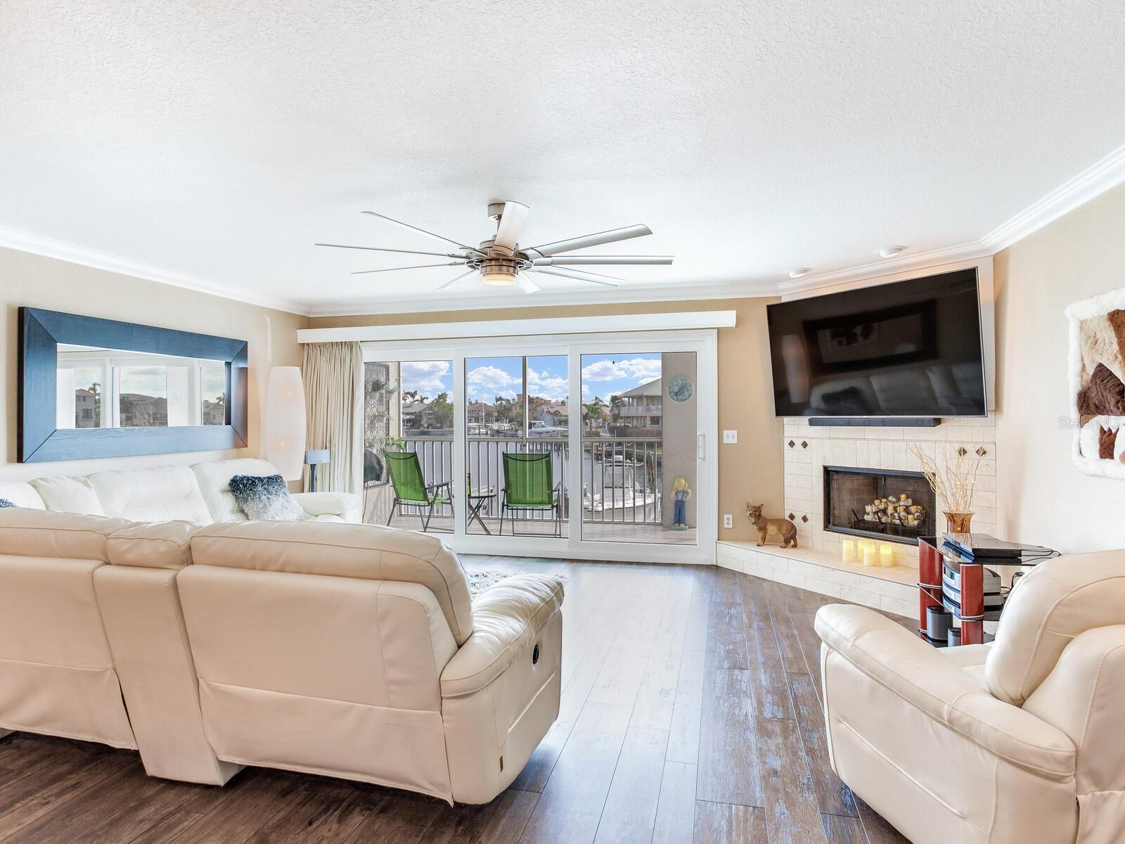 Waterfront Family room