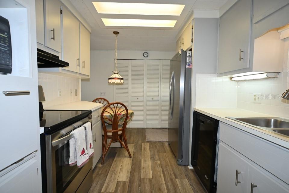 Kitchen refurbished cabinets