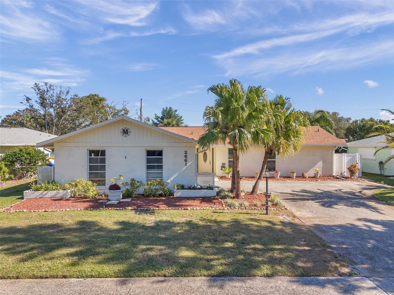 Welcome to 2661 Peachtree Cir E, Clearwater, Fl 33761