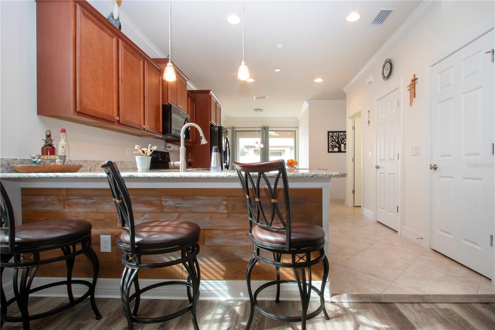 Breakfast Bar in the Kitchen