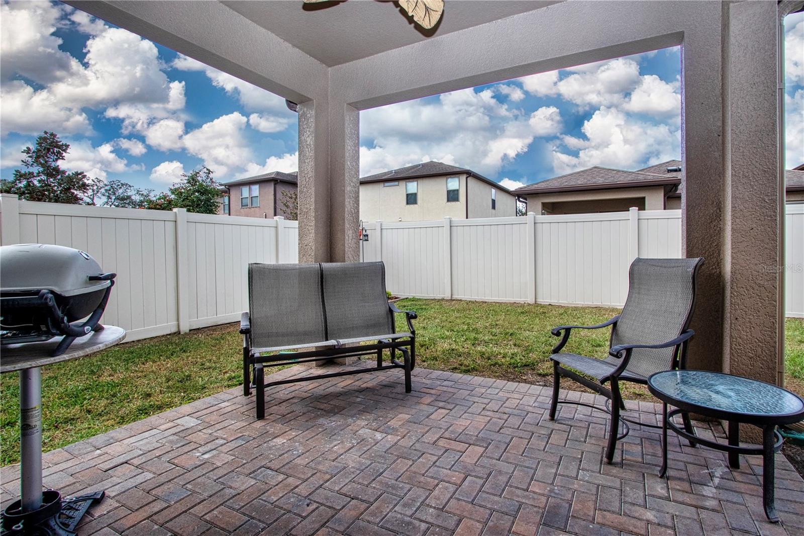 Patio w/Brick Pavers