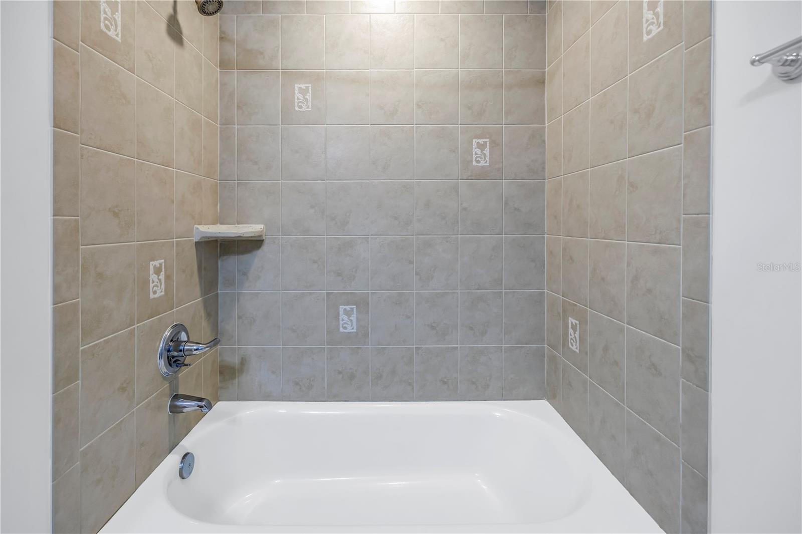 2nd Full-Bathroom Shower/Tub Combination