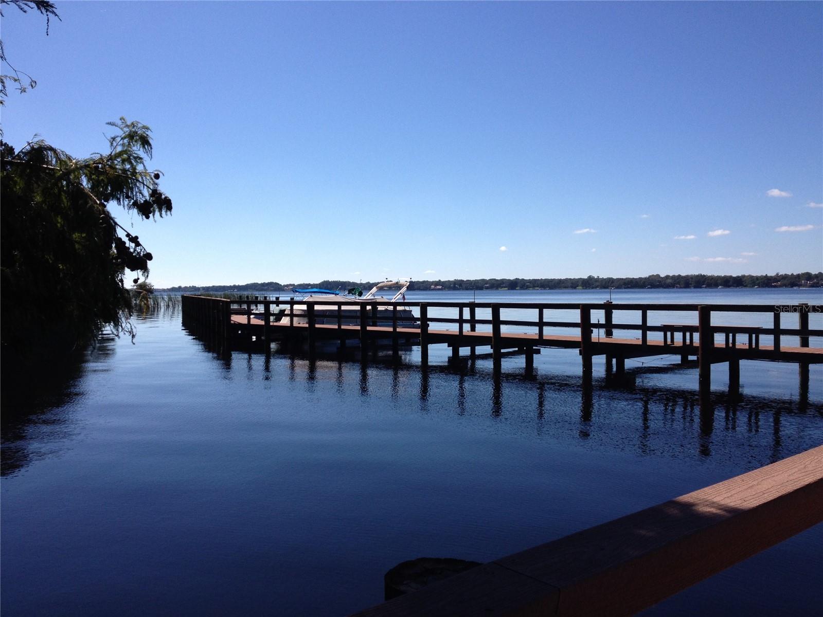 Presidents Landing Dock and slips