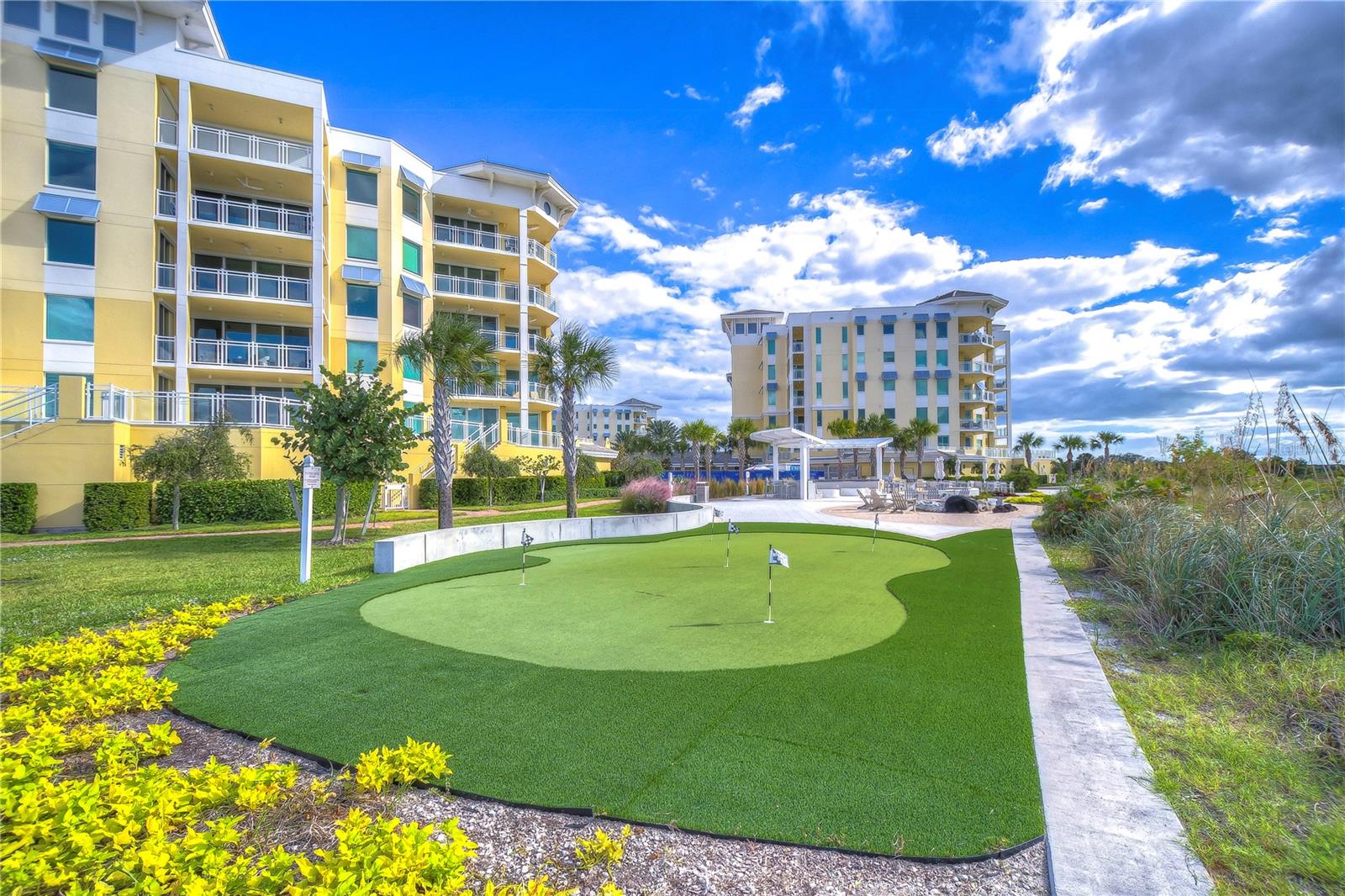 Chip and putting green