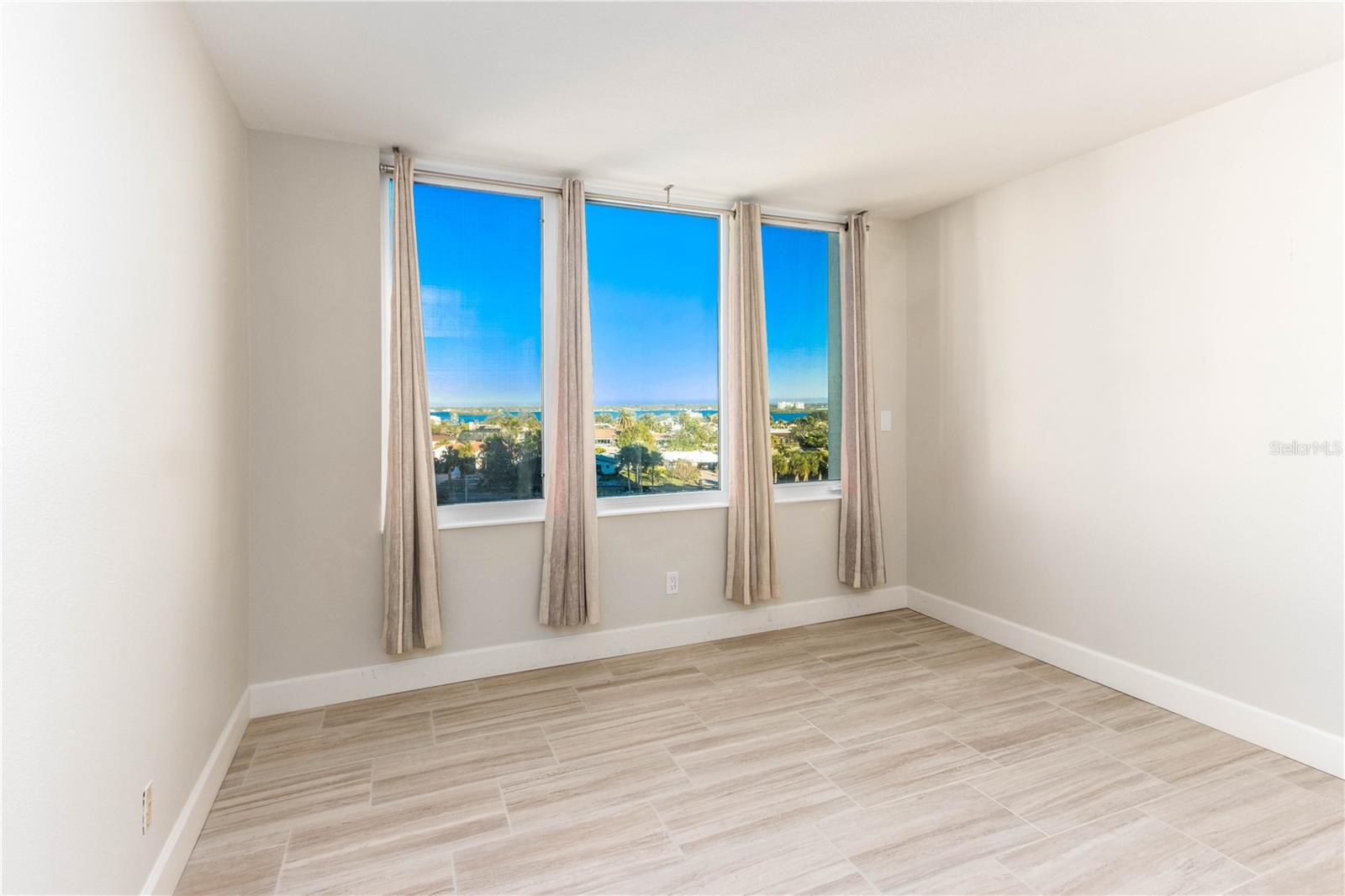 GUEST BEDROOM WITH EASTERN VIEWS