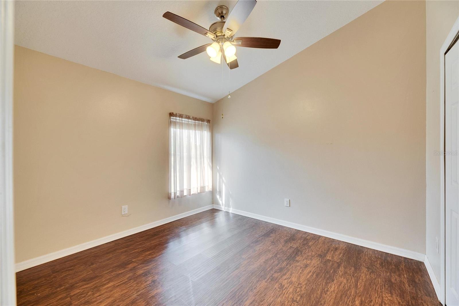 2nd of 2 guest rooms