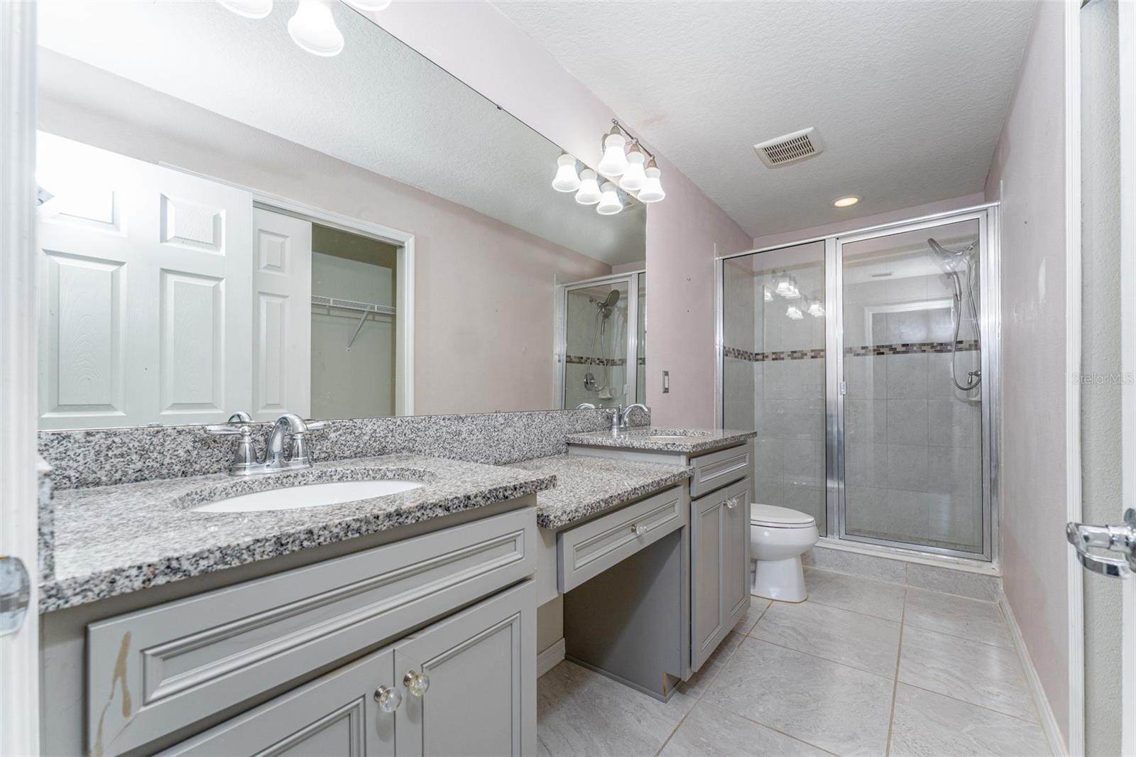 Gorgeous granite & double sinks.