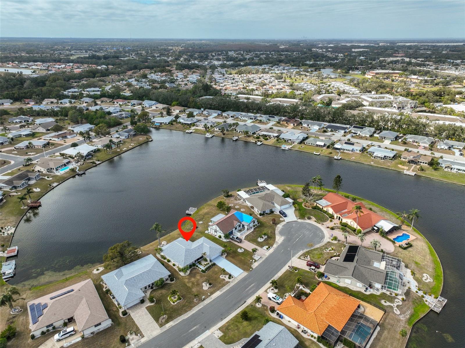 Aerial View of Dockable/Boatable 21 Acre Simmons Lake