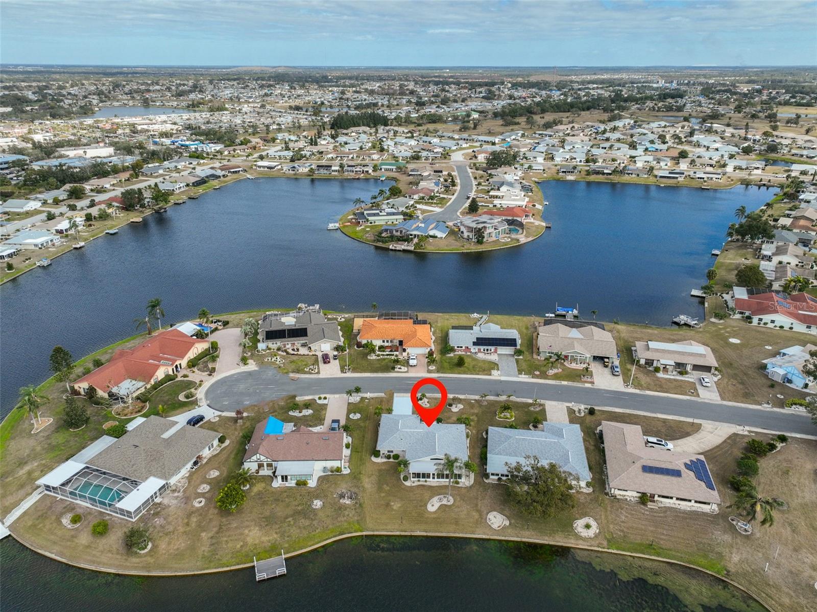 Aerial View of Dockable/Boatable 21 Acre Simmons Lake