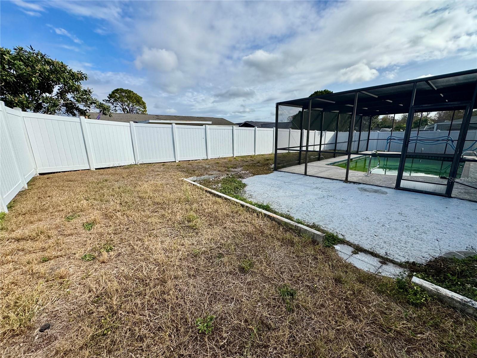 Fenced side yard