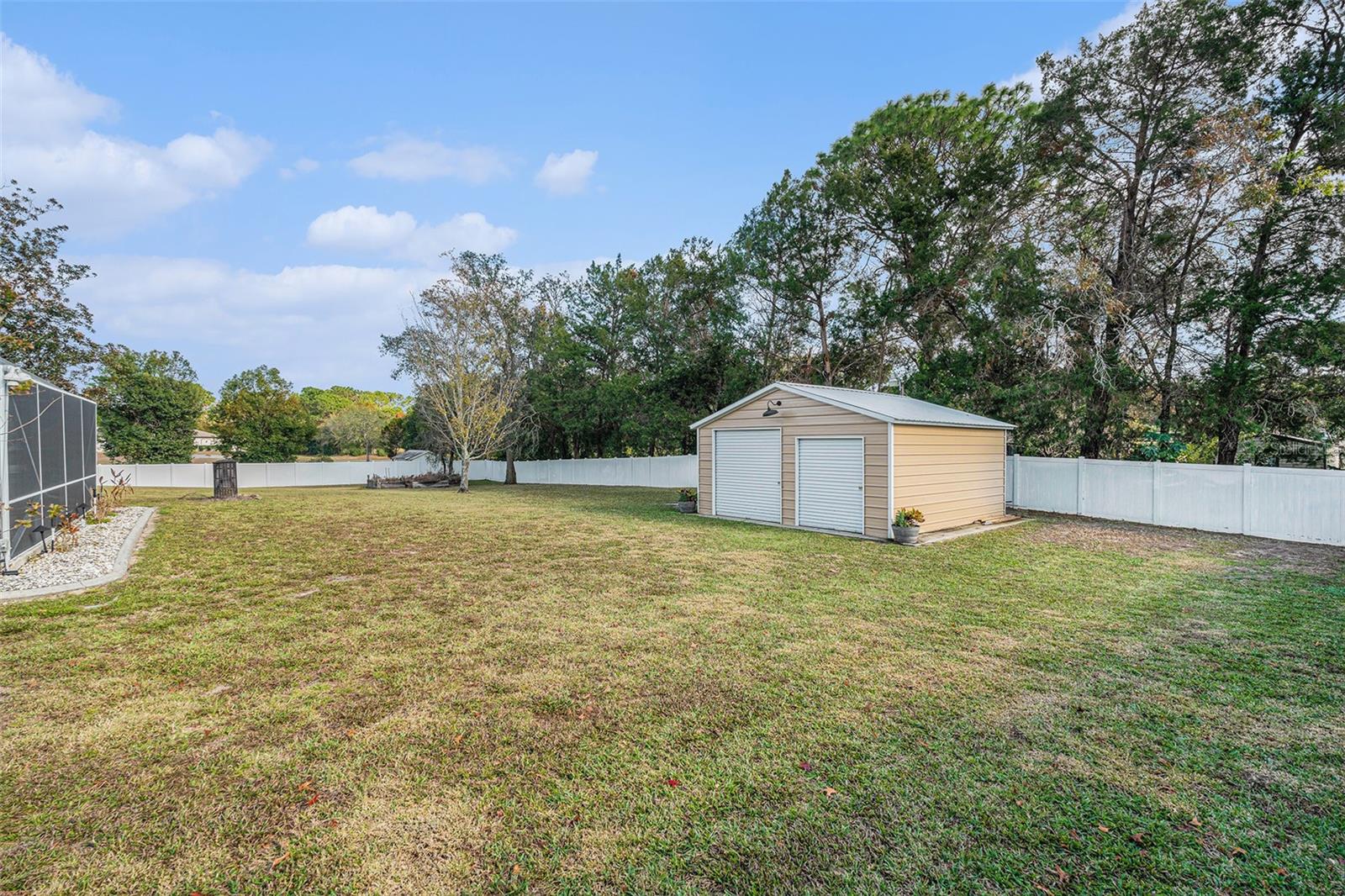 Detached 2 car garage