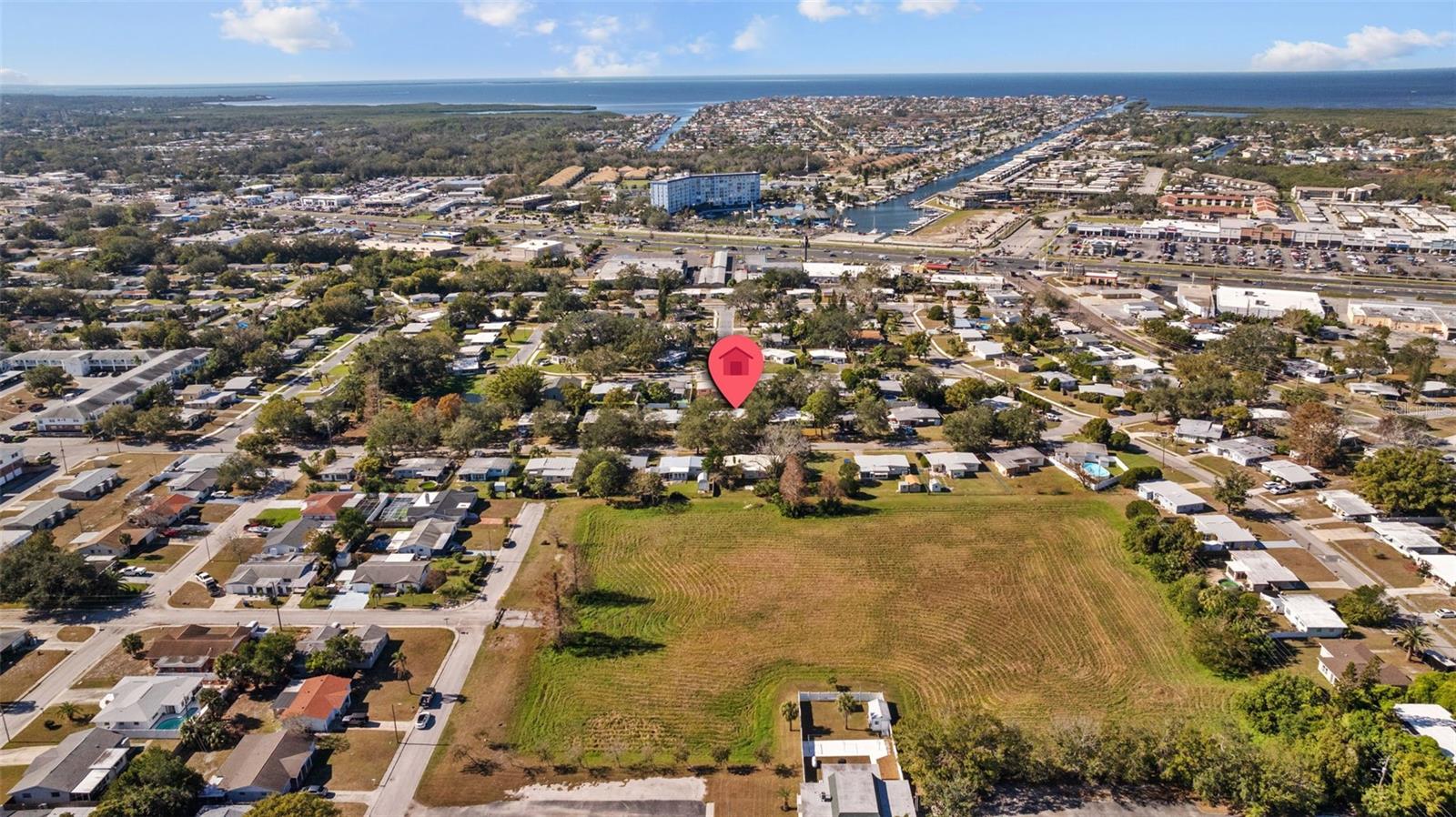 Aerial view of neighborhood & location