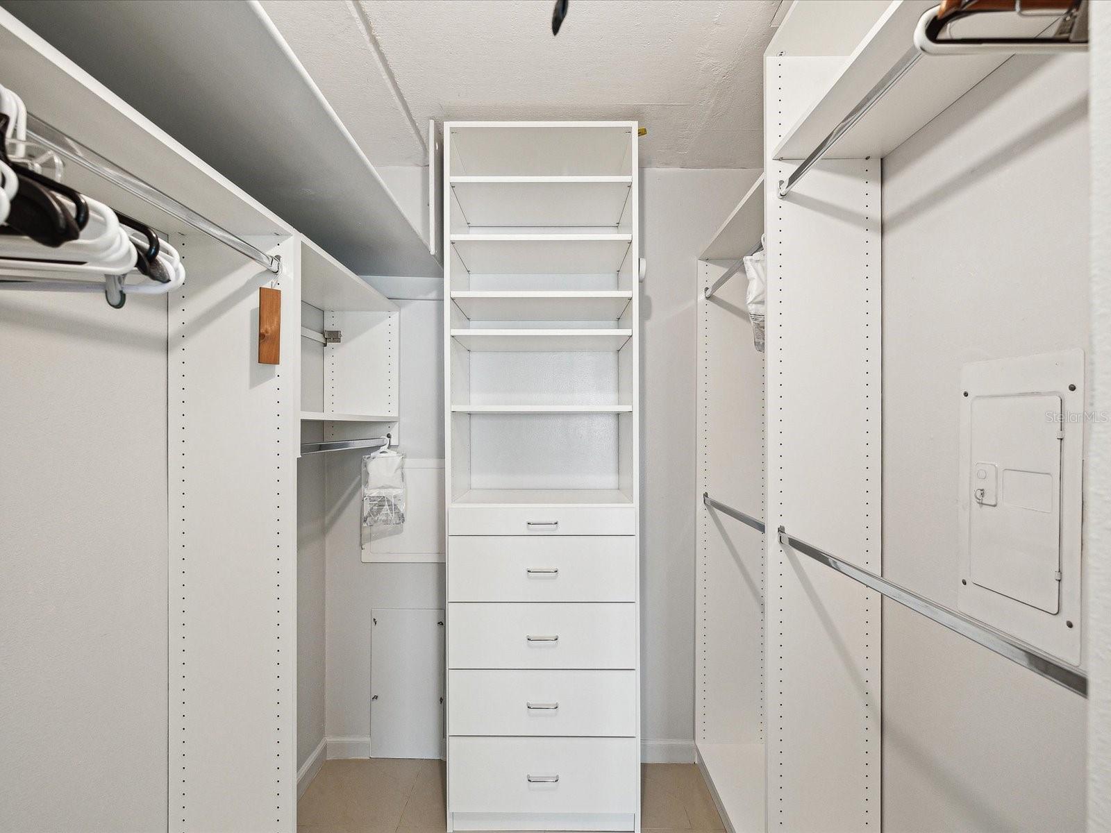 Make the most of Every Square Inch w/ Closet Storage System