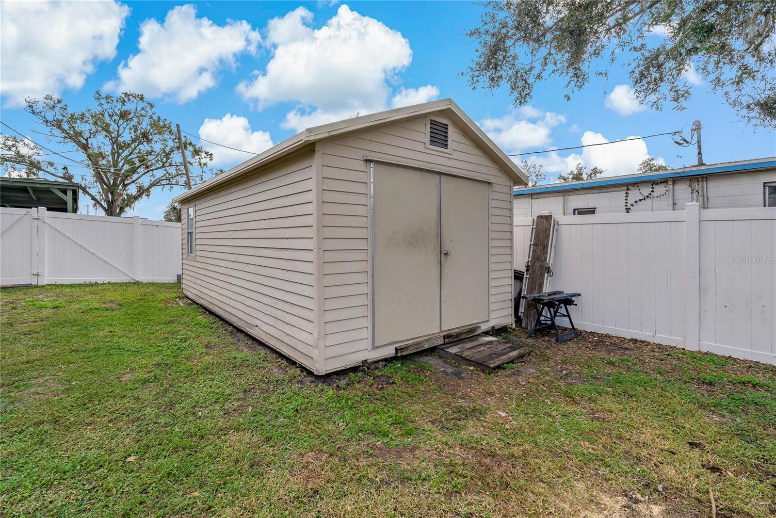 20 ft x 10 ft Smithbilt Shed.