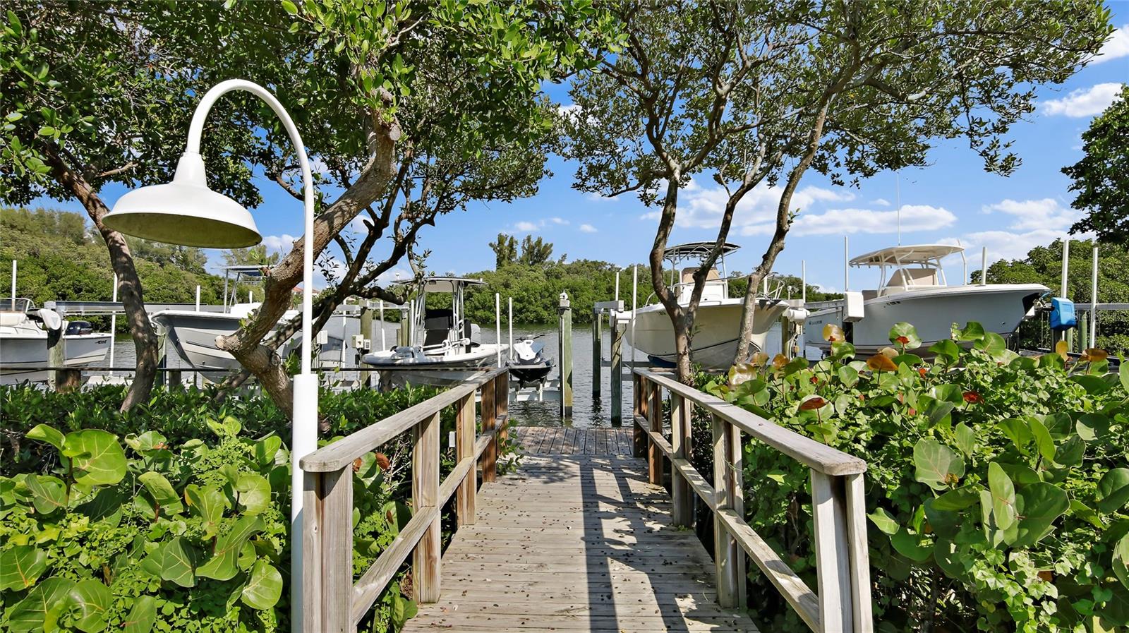 Walkway to the community boardwalk