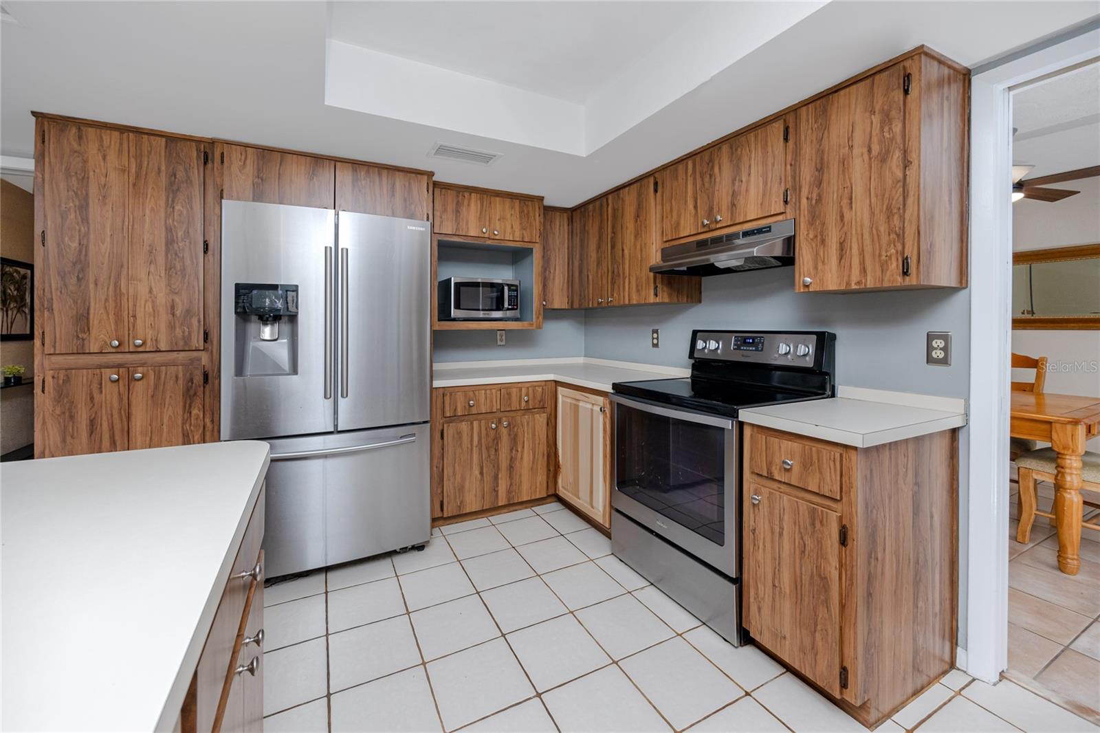 FAMILY ROOM/KITCHEN