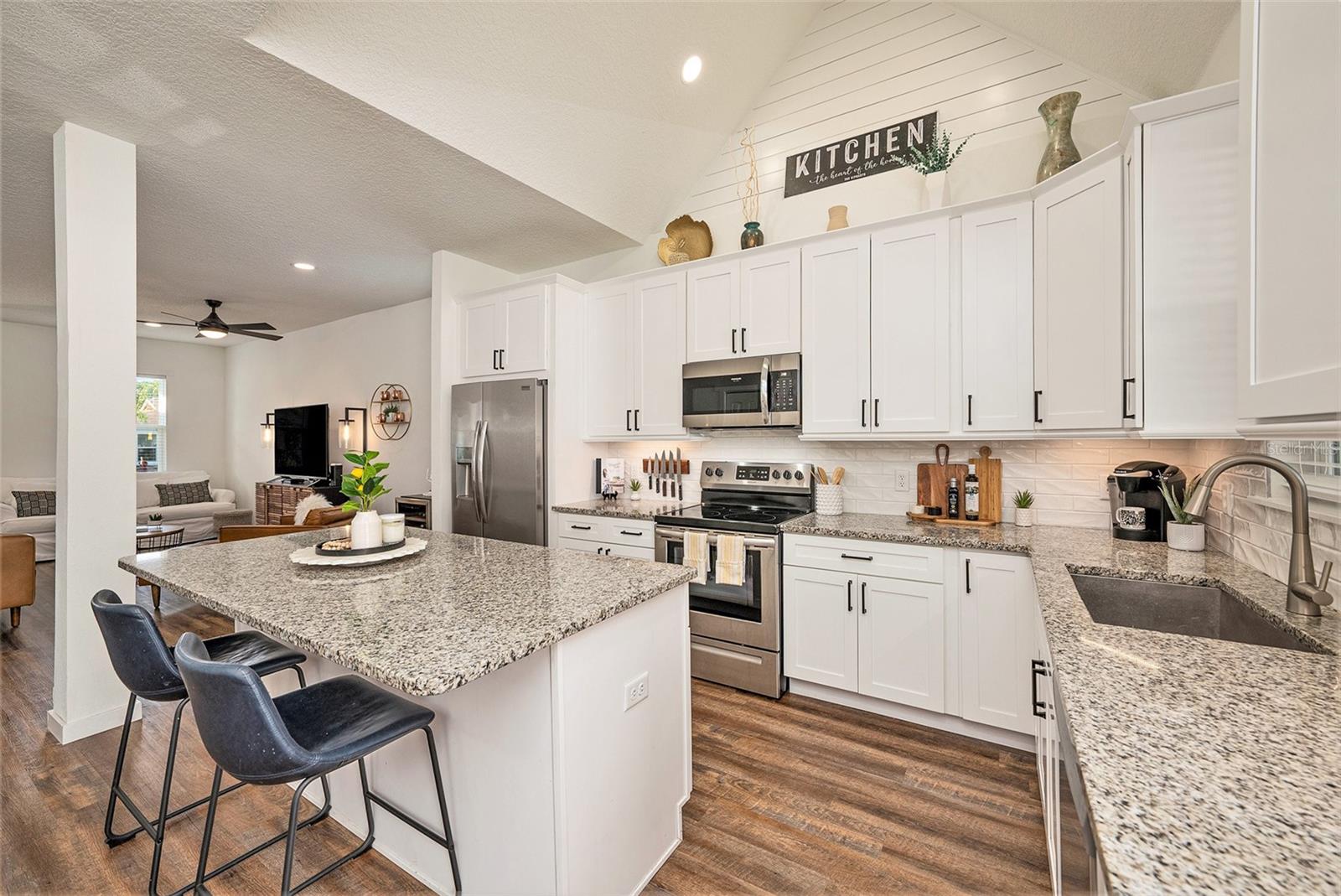 Plenty of counter and cabinet space