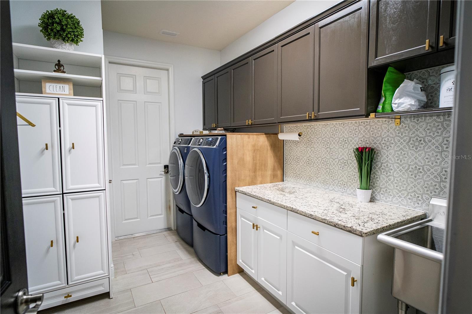 Spacious Laundry room