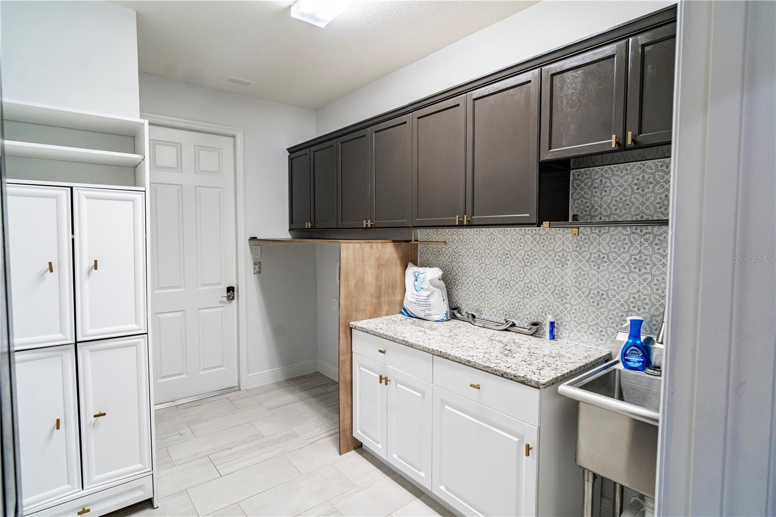 Spacious Laundry room