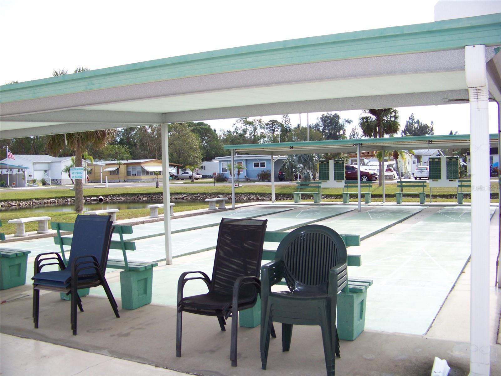 Shuffleboard court