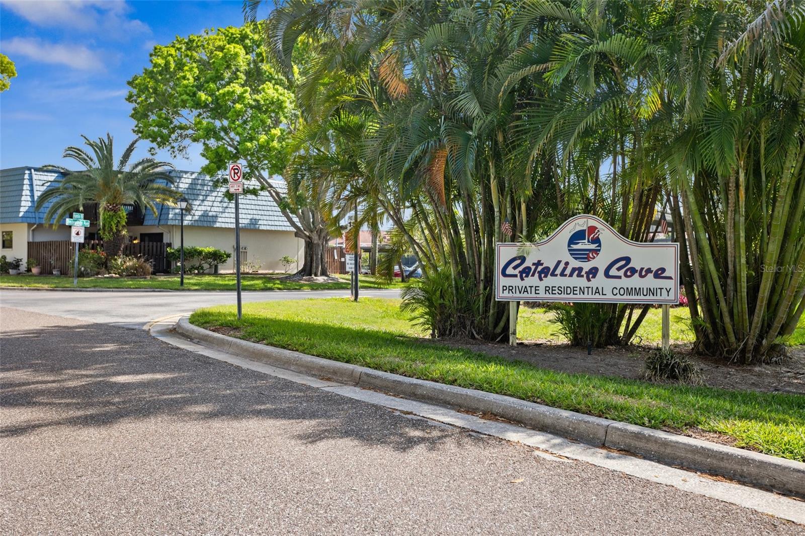 Catalina Cove on dead end street