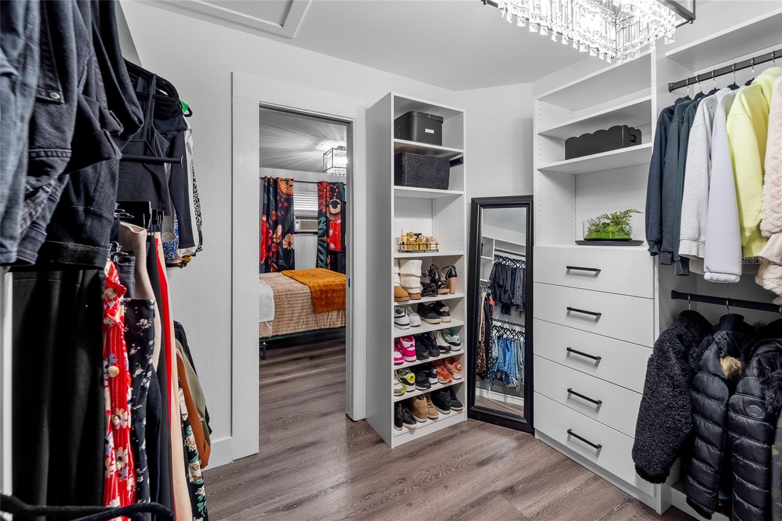 MASTER BEDROOM CLOSET