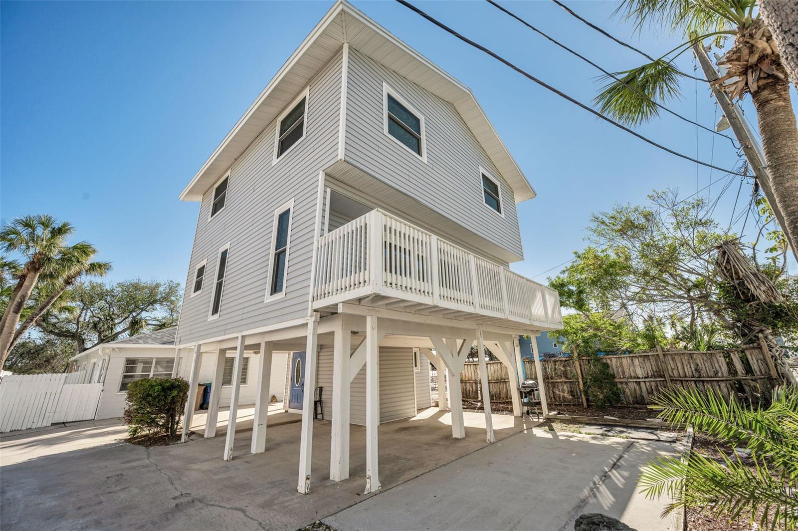 820 Gulf Blvd, Unit 3, Indian Rocks Beach - Exterior