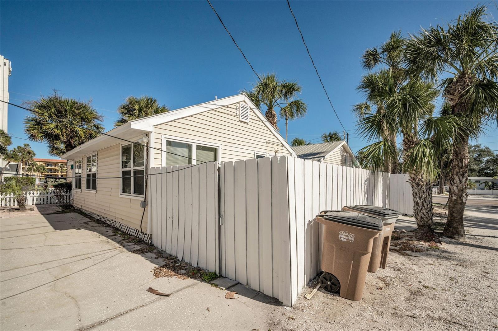 Cottage 5, 822 Gulf Blvd Indian Rocks Beach FL