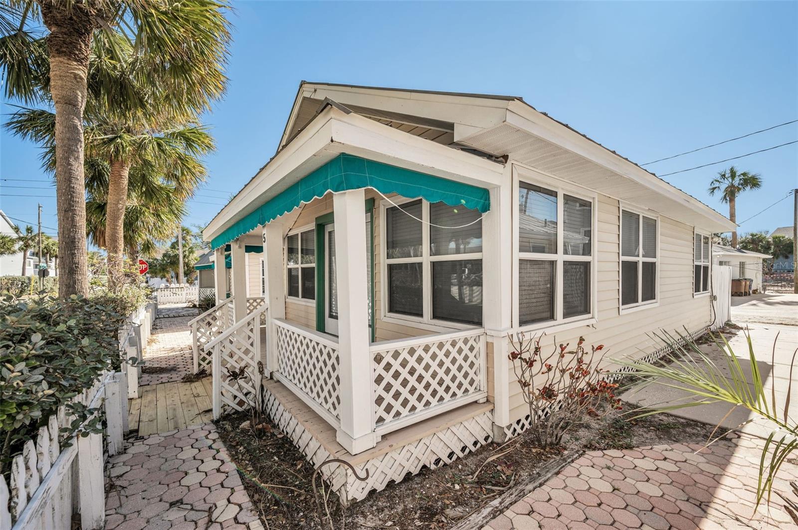 Cottage 5, 822 Gulf Blvd Indian Rocks Beach FL