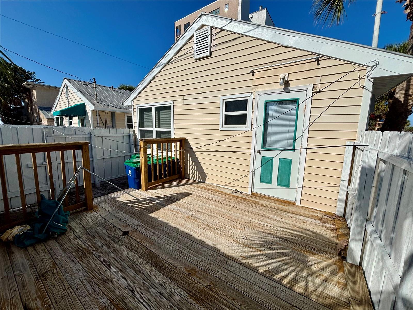 Cottage 5 - Back Deck