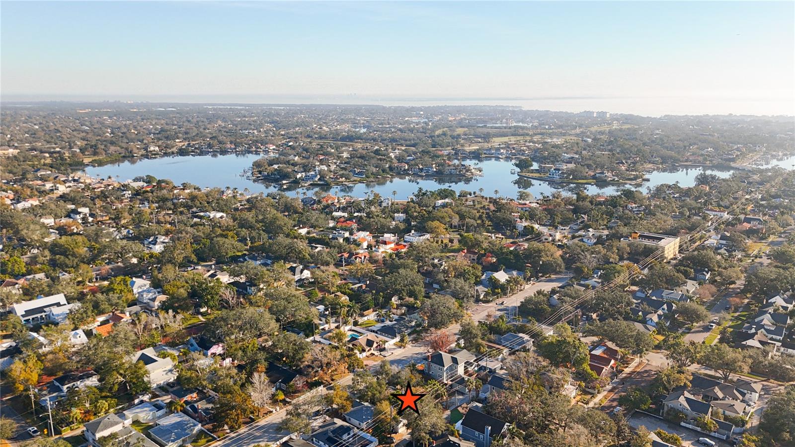 Close to Coffee Pot Bayou and Tampa Bay