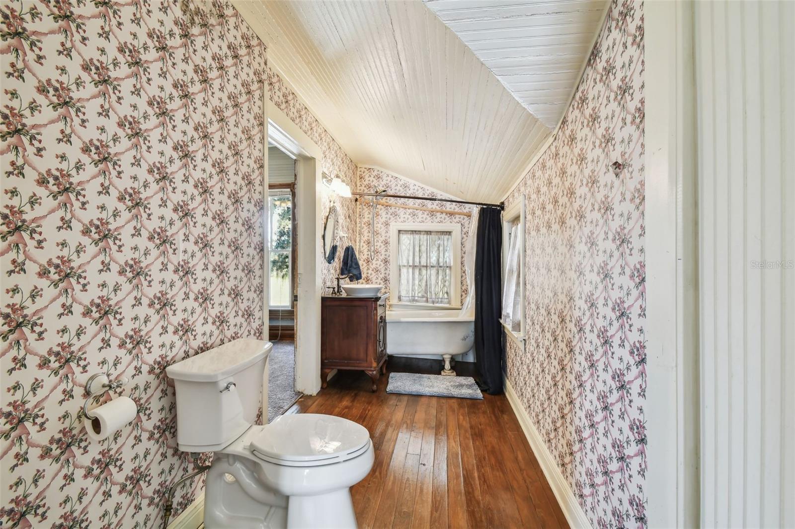 Upstairs Guest bathroom