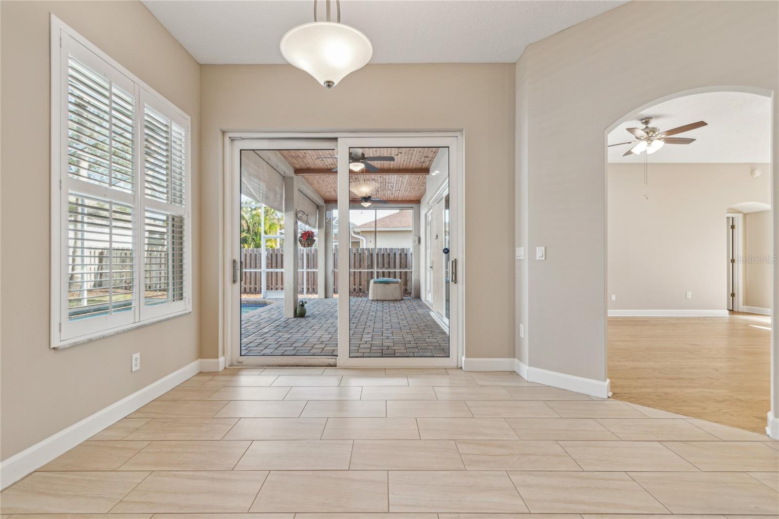 Kitchen Dining Area