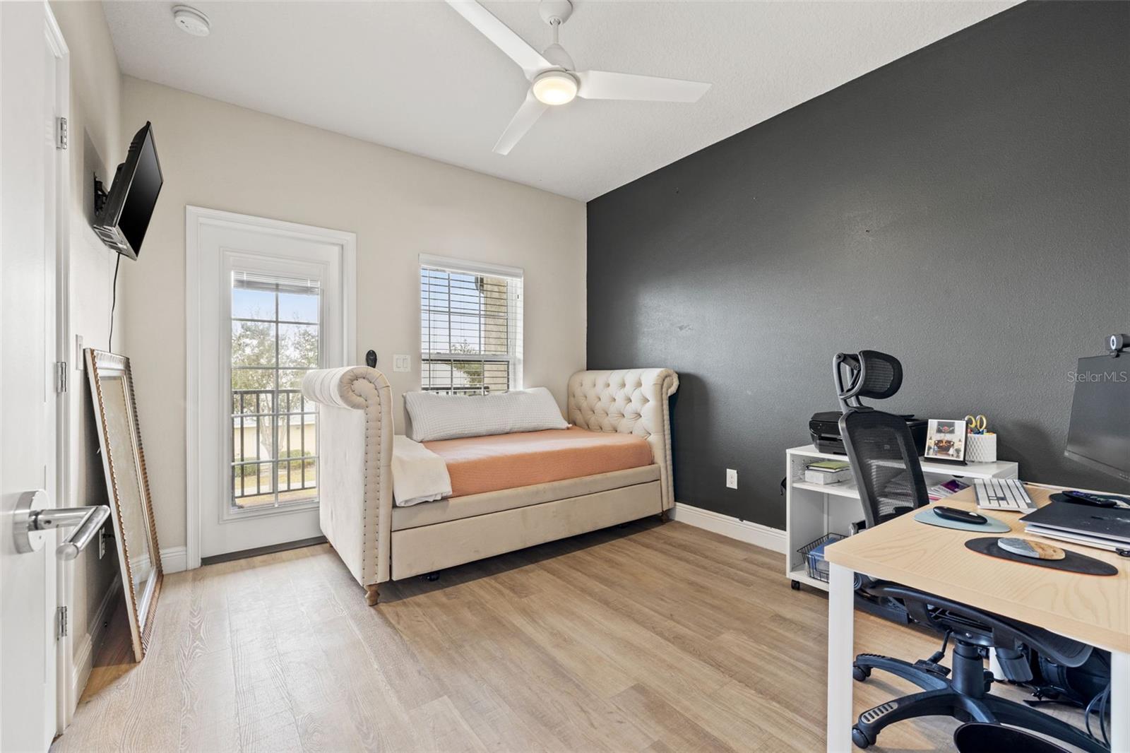 Bedroom 4 with balcony