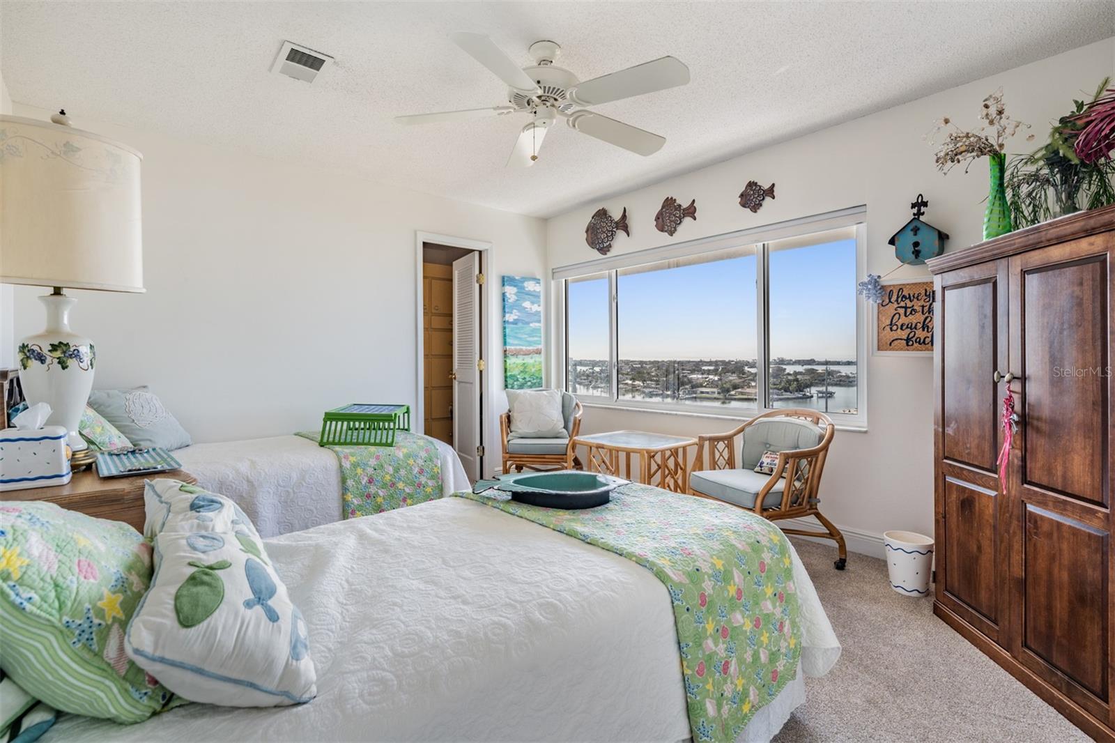 Guest Bedroom, Ceiling Fan, New Carpet, Large Walk-in closet, stunning views.