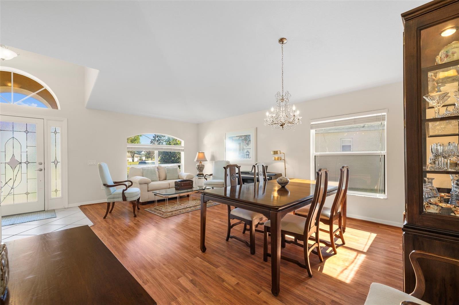 Bright and welcoming Living room and Dining Room