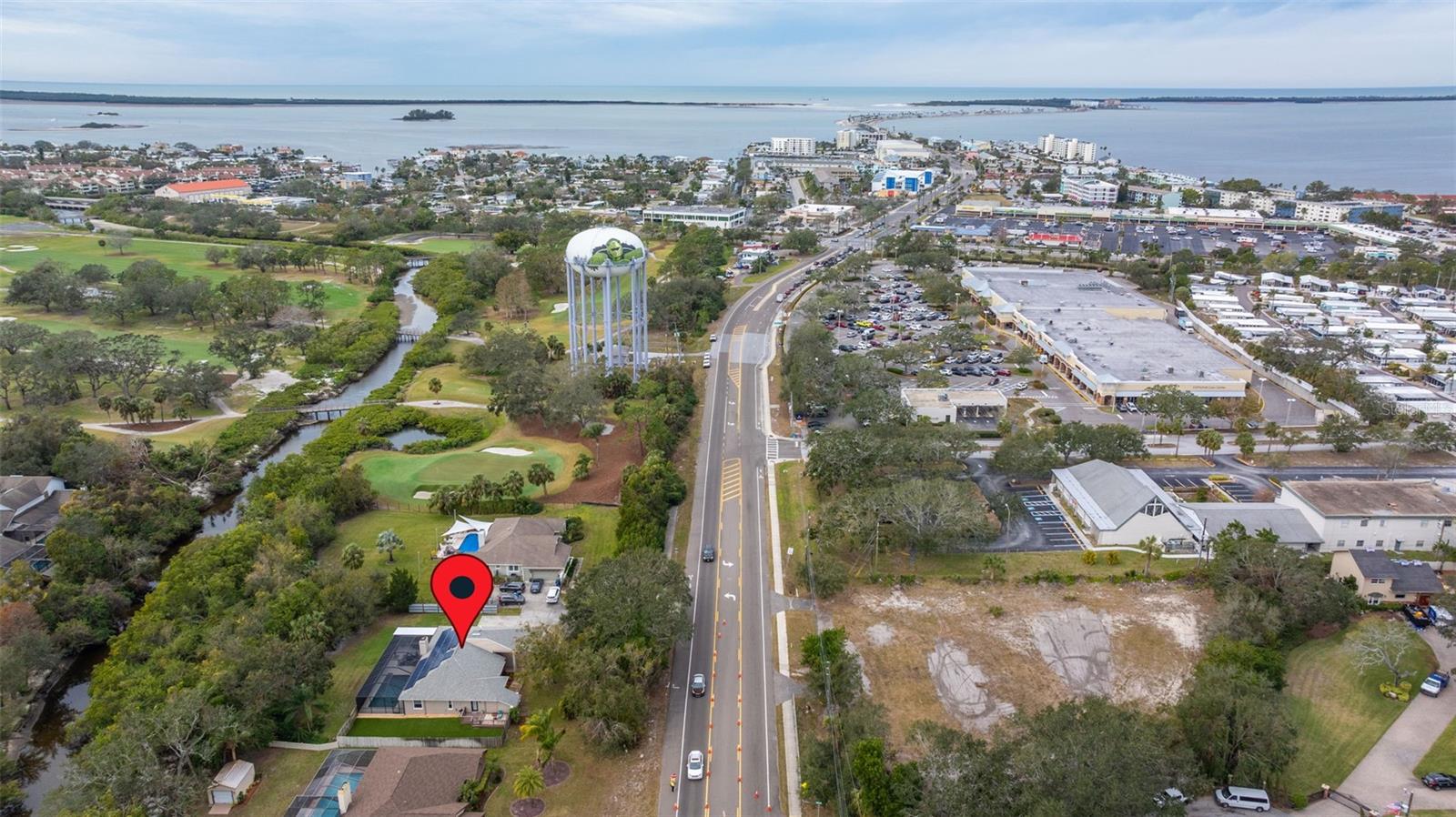 Just 1/3 mile down side walk to Pinellas Trail, Publix, and 6 Restaurants and more