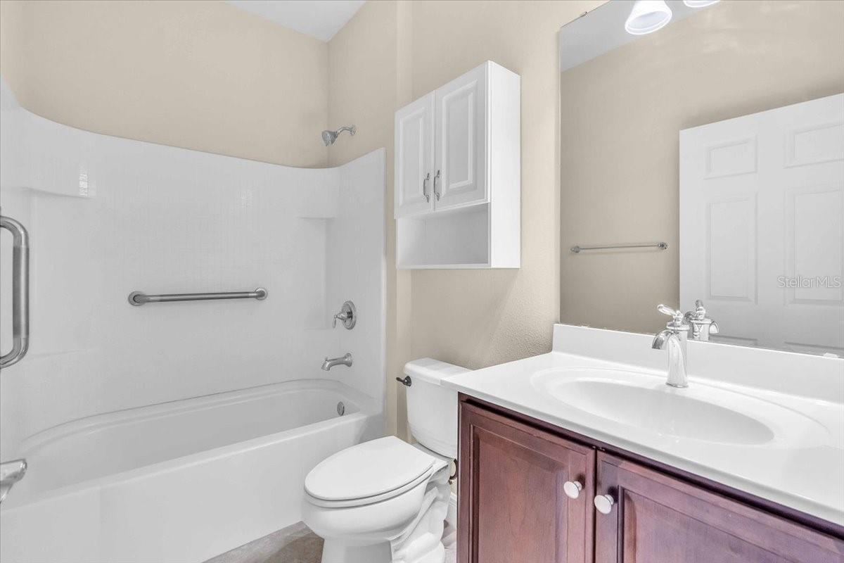 2nd bathroom | 368 Cedar Falls Dr, Apollo Beach, FL  33572