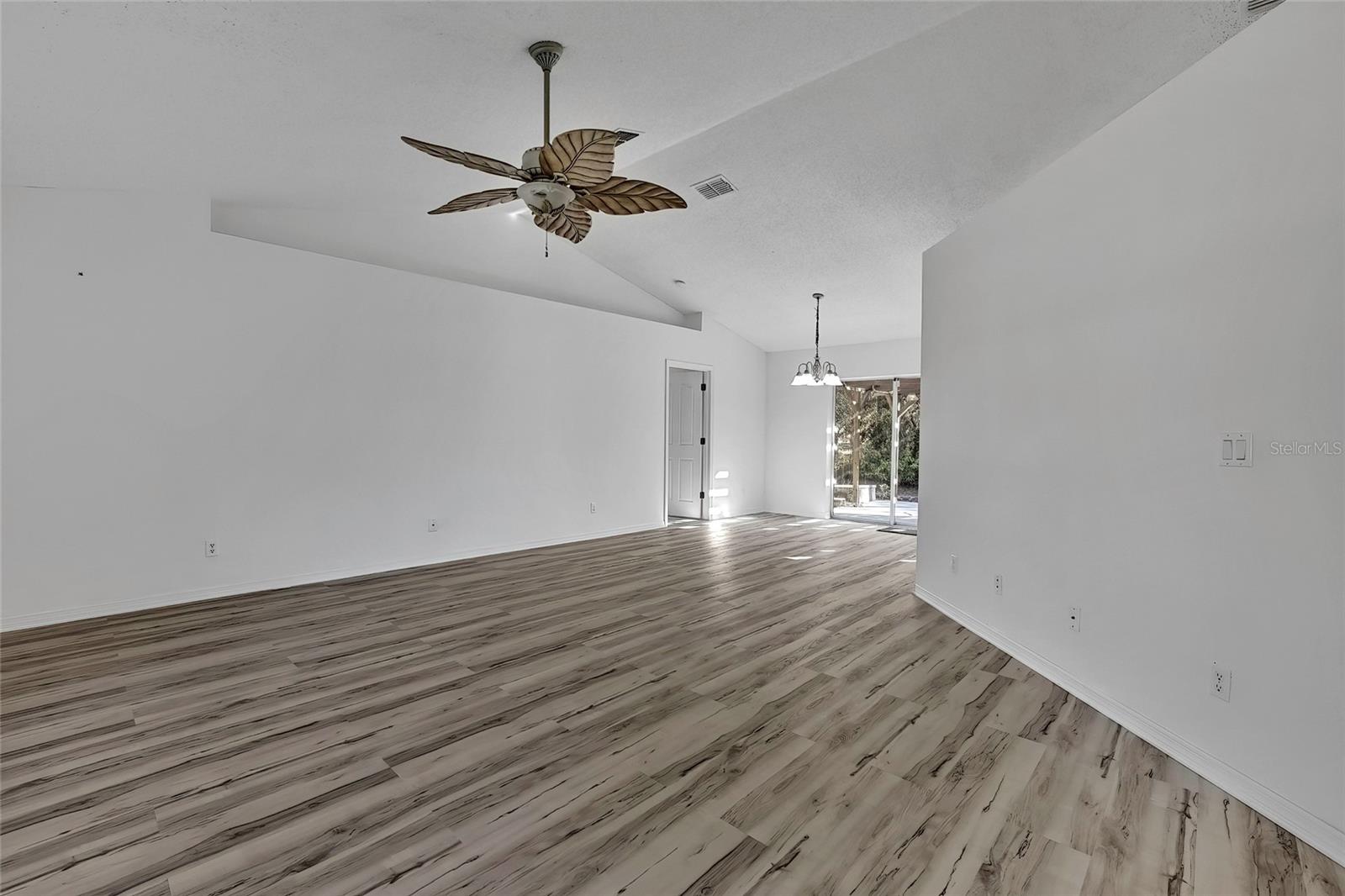 Living Room / Dining Room