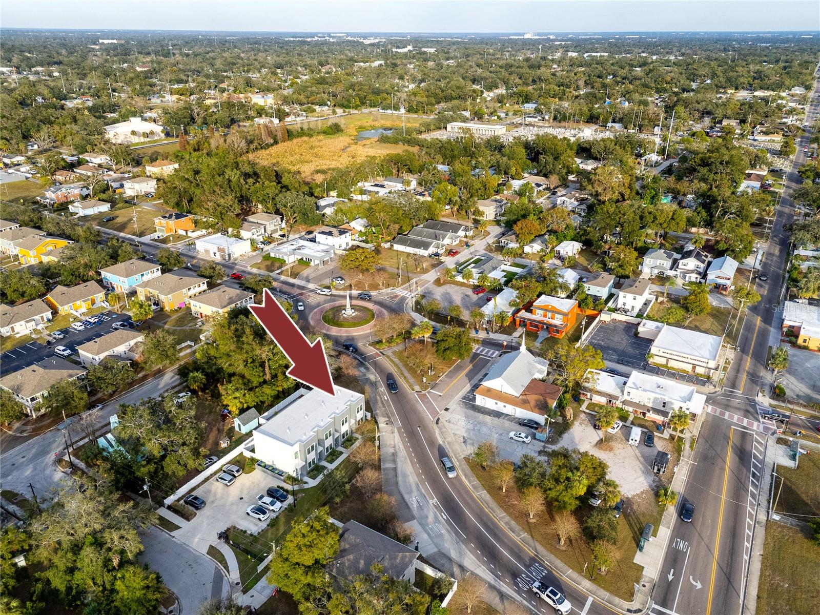 Minutes to I-4/I-275