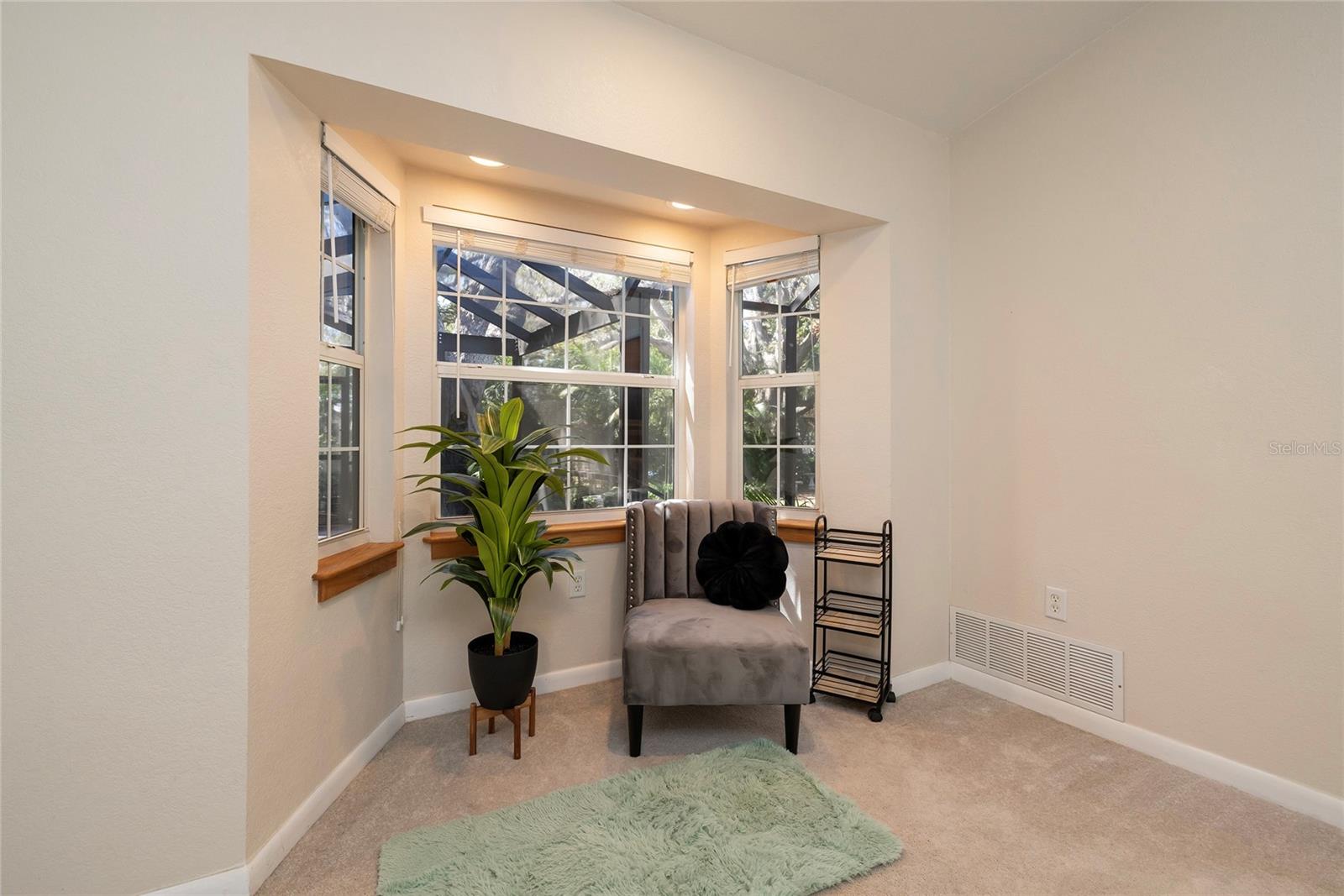 Primary bedroom sitting area