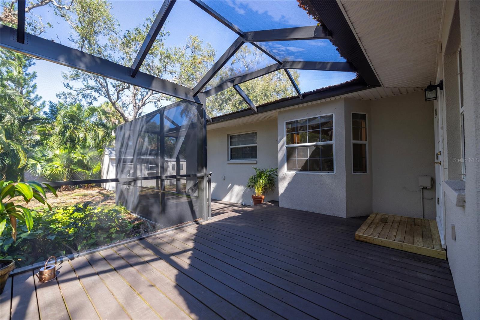 Rear screened-in porch