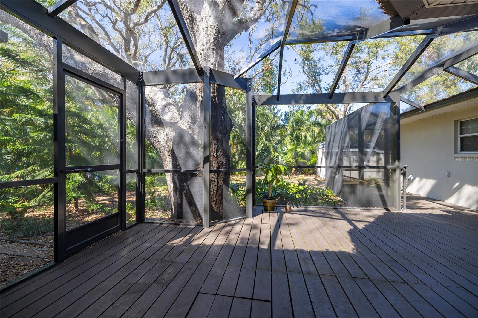 Rear screened-in porch