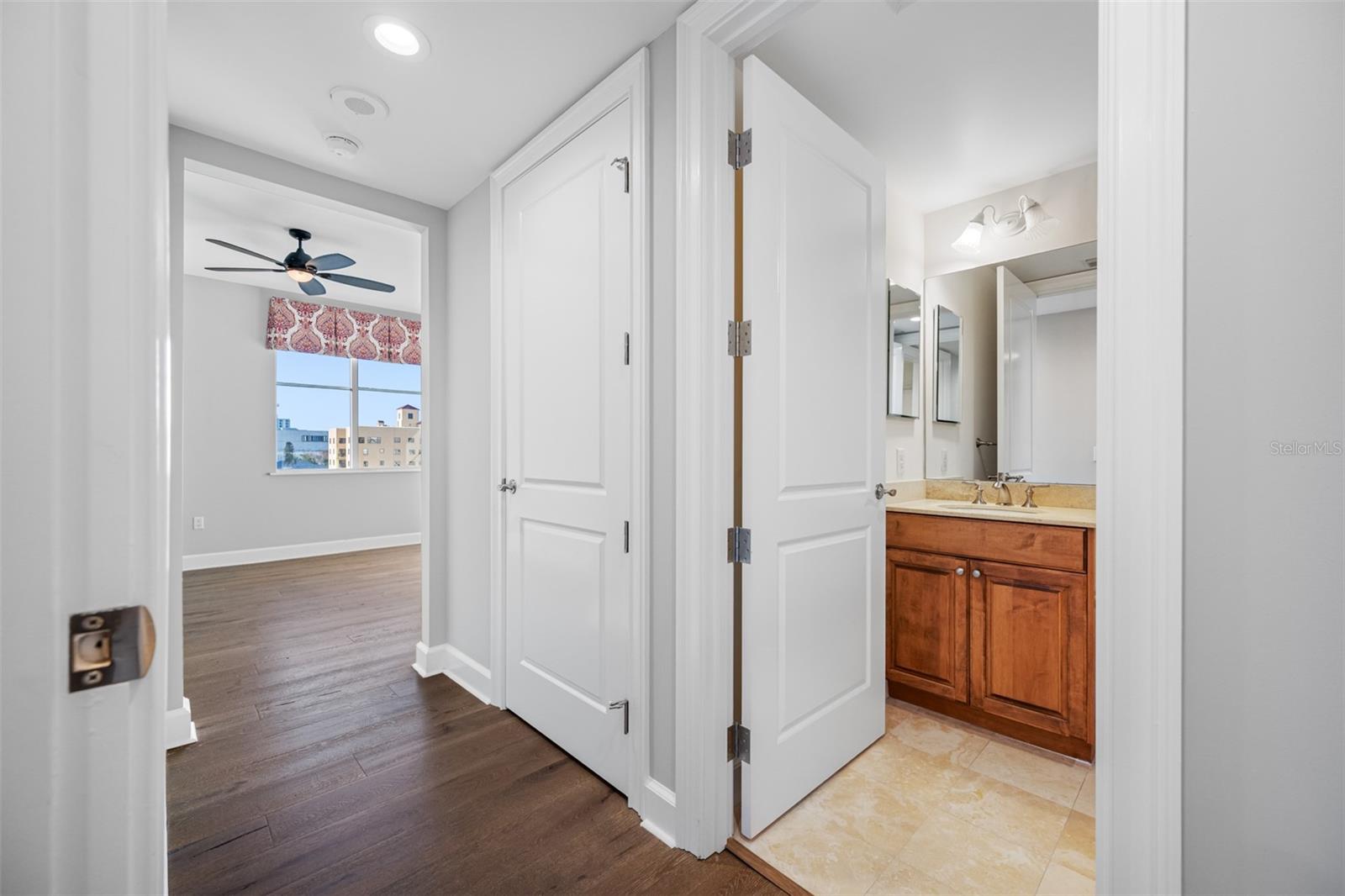 2nd Bedroom with En-Suite Bathroom and Walk in Closet