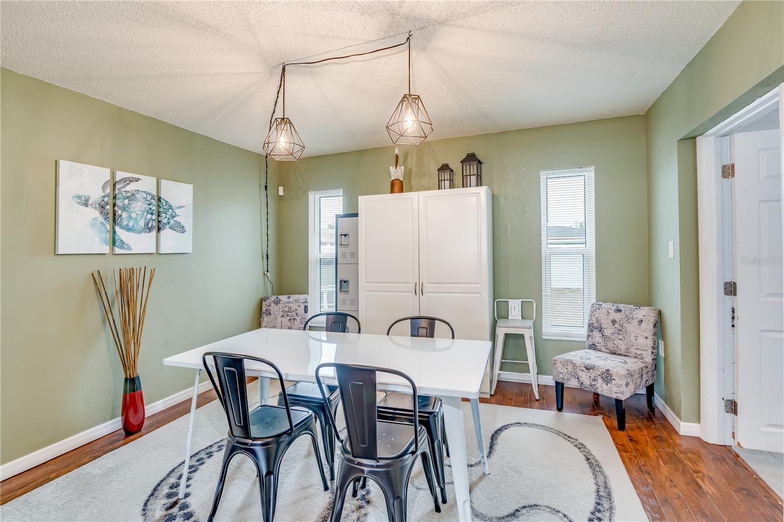 Dining Room/Bonus Room