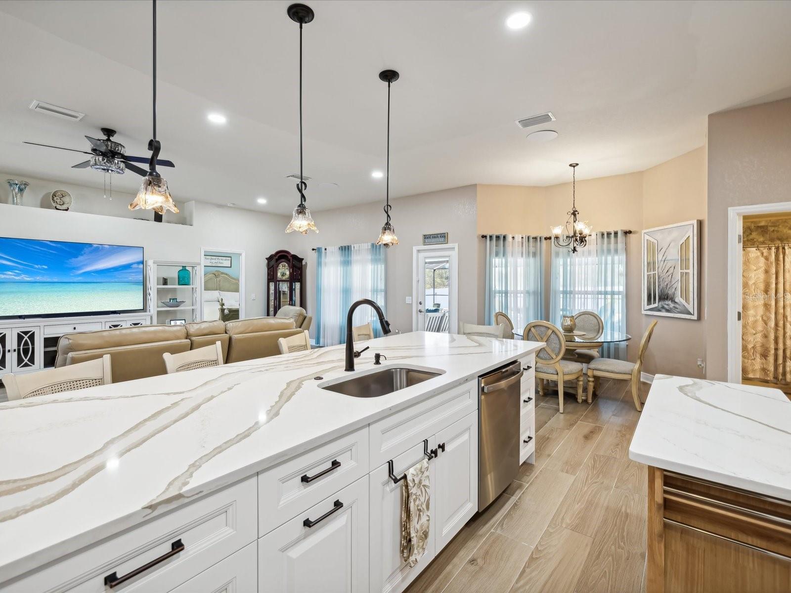 Kitchen - Soft-close Wood Cabinets