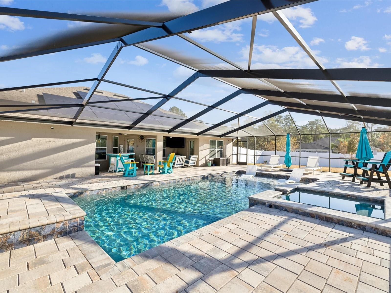 Pool with water features