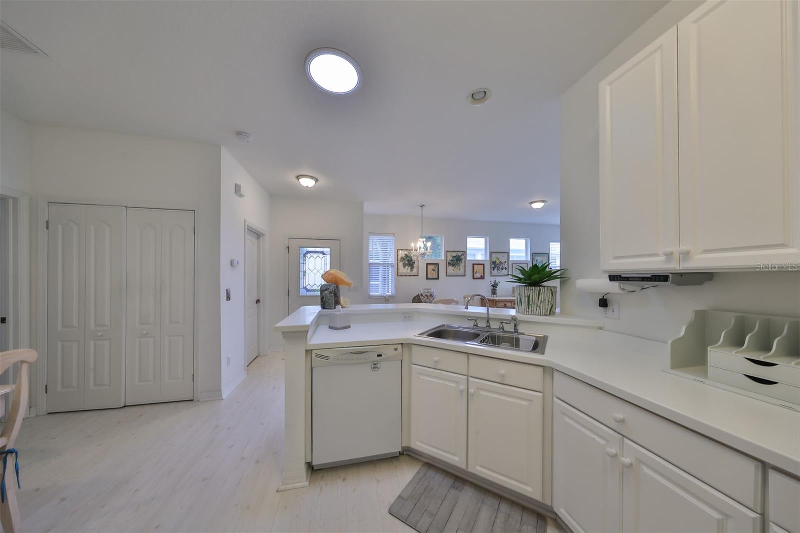 Bright Kitchen with Solar tube