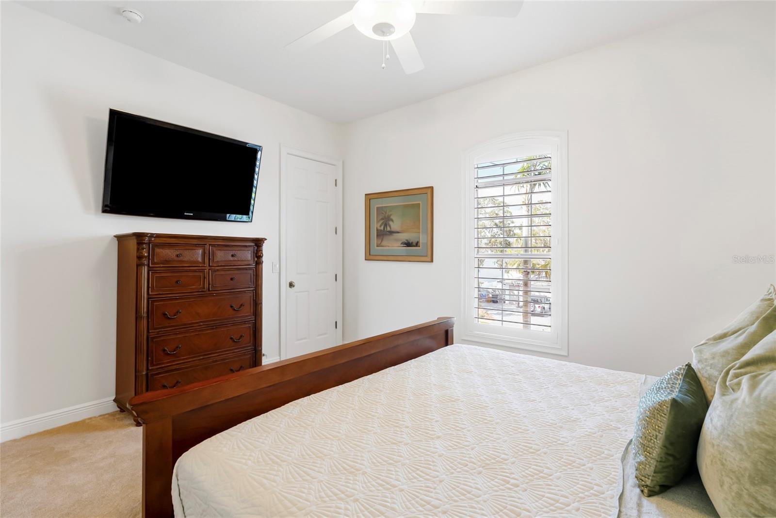 2nd bedroom with walk-in closet